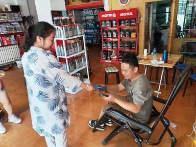 繁榮街道勝利社區(qū)開展免費(fèi)發(fā)放老鼠藥蟑螂藥除四害活動(dòng)